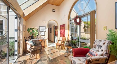 Affordable Living in Saint Clair! - Photo 5