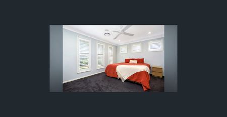 Beautiful Family Home with a separate Media - Photo 4