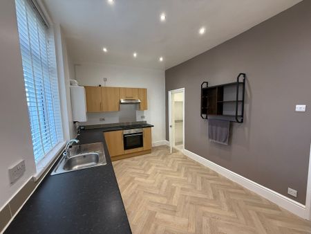 James Street North, Radcliffe - Photo 4