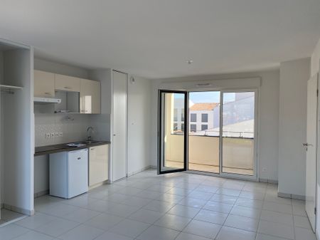 Location Appartement 2 pièces 41m² - Photo 2
