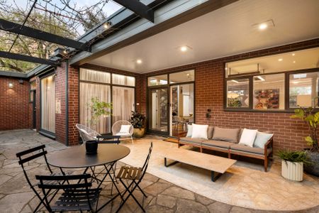 25 Studley Park Road, Kew - Photo 2