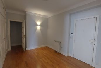 Apartamento T4 para Arrendamento com Garagem em zona prestigiada no Porto