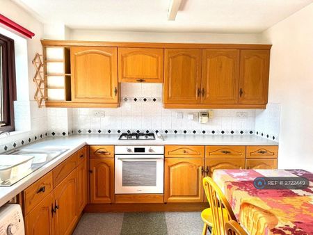 2 bedroom terraced house to rent - Photo 5