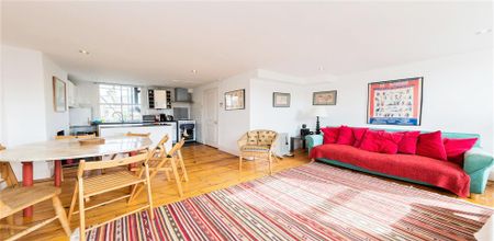 Stunning Apartment - Photo 2