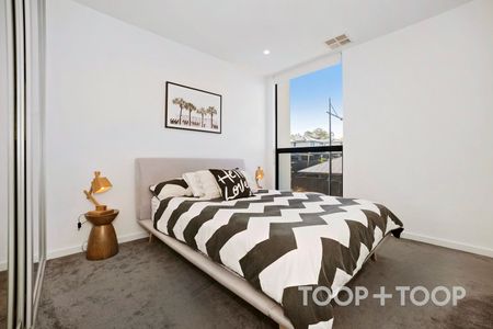 Three bedroom home in prime location - Photo 3