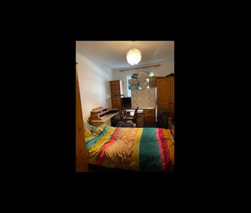 1 Bed Flat, John Thornycroft Road, SO19 - Photo 3
