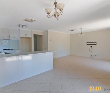 15 Chesterfield Walk, Hillbank SA 5112 - House For Rent - $550 | Do... - Photo 4