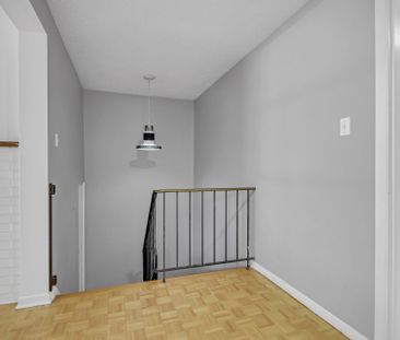 For Lease - 52 Bowhill Avenue, Cityview - Parkwoods Hills - Rideau ... - Photo 4