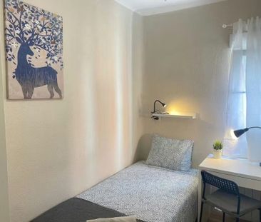 Calle de Pico de Alba, Madrid, Community of Madrid 28053 - Photo 6