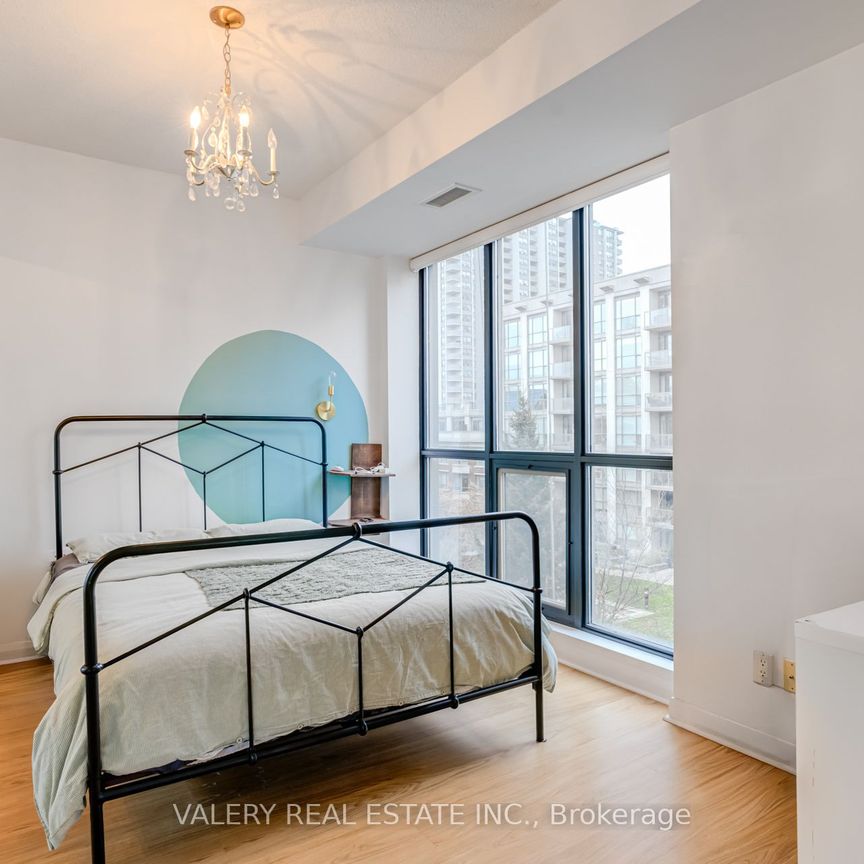 Phoebe on Queen Lofts 11 - Photo 1