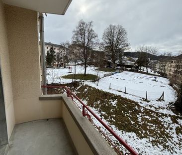 Appartement de 3 pièces entièrement rénové avec balcon - Foto 3