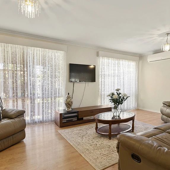 Central Location, Family Delight! - Photo 1