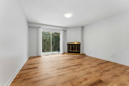 For Lease - 6512 Bilberry Drive Unit# 37, Orleans - Convent Glen and Area, Ontario - Photo 3