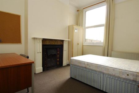 4 bedroom house to rent - Photo 2