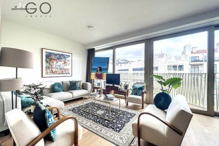 Bel appt haut standing 2ch meublé + terrasse / Quartier Louise - Photo 3