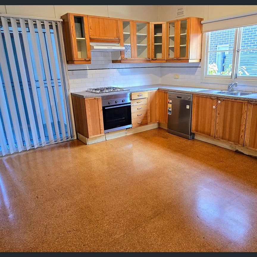 Lovely Home !! - Photo 1