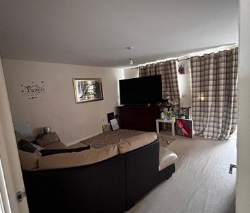 3 bedroom terraced house to rent - Photo 3