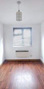 Rayners Gardens, SOUTHAMPTON - Photo 3