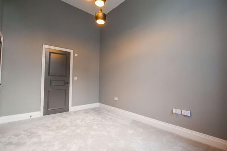 The Old Conservative Club, Irwell Terrace, Bacup - Photo 4