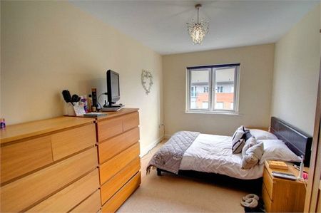 Colombo Square, Gateshead, NE8 2DF - Photo 3