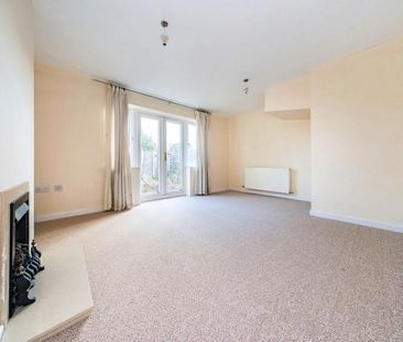 3 bedroom house to rent Meadowcroft Court, Runcorn, WA7 - Photo 2