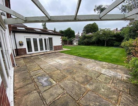 Broad Walk, Wilmslow - Photo 1
