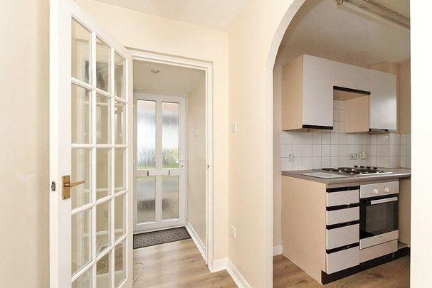 1 bedroom link detached house to rent - Photo 1