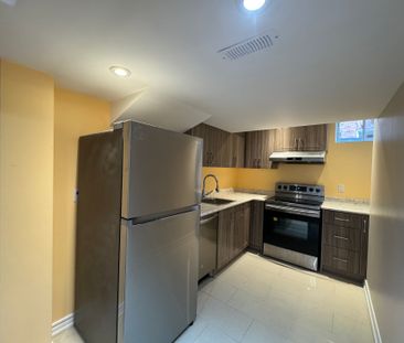 For Lease - 3162 Caulfield Crescent Unit# Basemen, Mississauga, Ont... - Photo 1