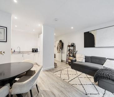 Brumwell Avenue, London, SE18 - Photo 4