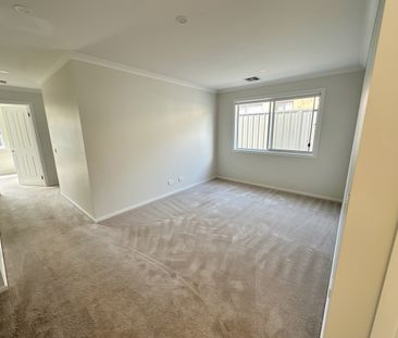 **REGISTER TO INSPECT VIA REALESTATE.COM.AU LINK & PHOTO ID MUST BE... - Photo 1