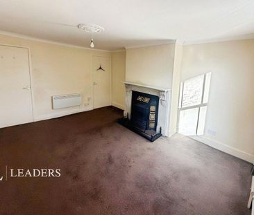 4 bedroom flat to rent - Photo 1