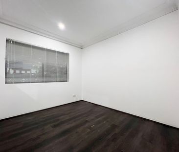 2 Bedroom Half House (downstairs), water & electricity included in ... - Photo 6