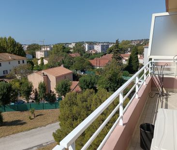 Location Appartement 4 pièces 71m² LA GARDE 83130 - Photo 3