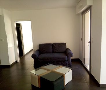 Location Appartement 2 pièces Meublé 45m² AJACCIO 20000 - Photo 4