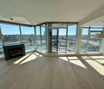 Luxury Waterfront Condo, Air-Conditioned! | 638 Beach Crescent, Vancouver - Photo 1