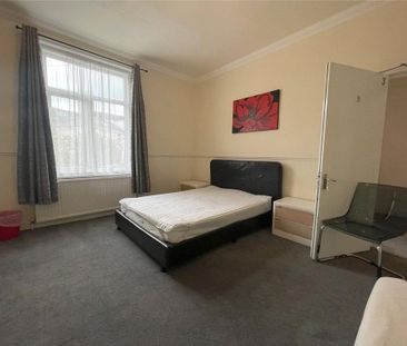 8 bedroom terraced house to rent - Photo 3