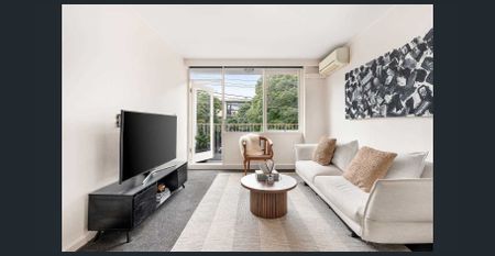 Style, Space, Your Ideal Bayside Place - Photo 2