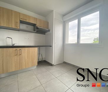 T3 AVEC BALCON + PARKING - Photo 5