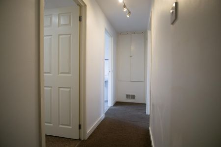 1 Bed Flat to Let on Beckett Court, Preston - Photo 4