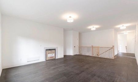 For Lease - 8 Santa Barbra Lane, Halton Hills, Ontario - Photo 2