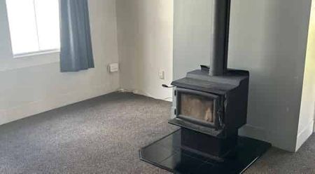 TAIHAPE - TWO BEDROOMS + SUNROOM - Photo 4