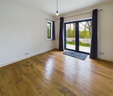 Links Drive, Solihull - Photo 1