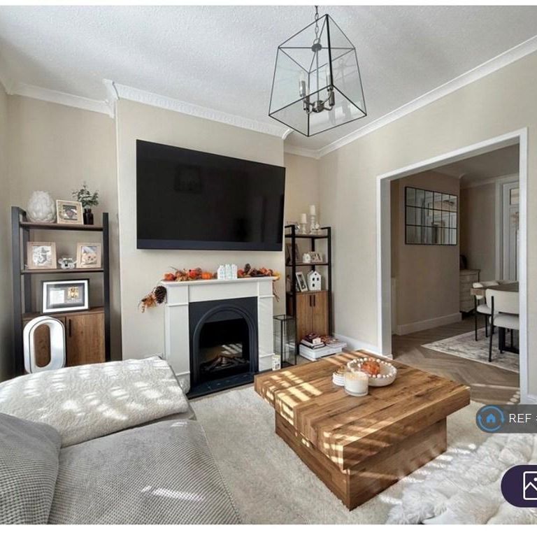 2 bedroom terraced house to rent - Photo 1