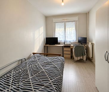 Location Appartement 5 pièces 85m² - Photo 5