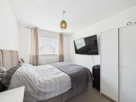 3 bedroom end of terrace house to rent - Photo 4
