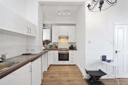 2 bedroom flat to rent - Photo 4