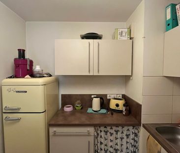 Appartement 2 pieces en rez-de-jardin - Photo 2