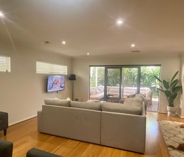 East Victoria Park - Photo 3