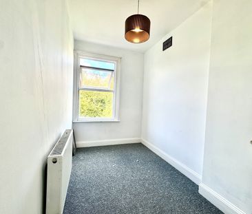 Chatham Road, Kingston Upon Thames, KT1 3AA - Photo 2