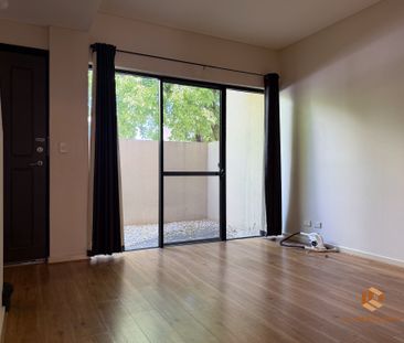 Adelaide CBD - Photo 2